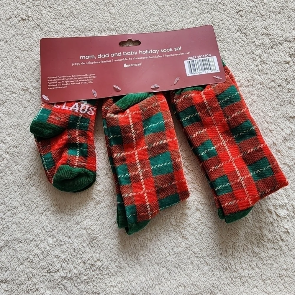 NEW MOM DAD BABY Christmas socks bundle